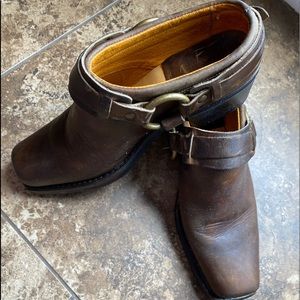 Frye mules